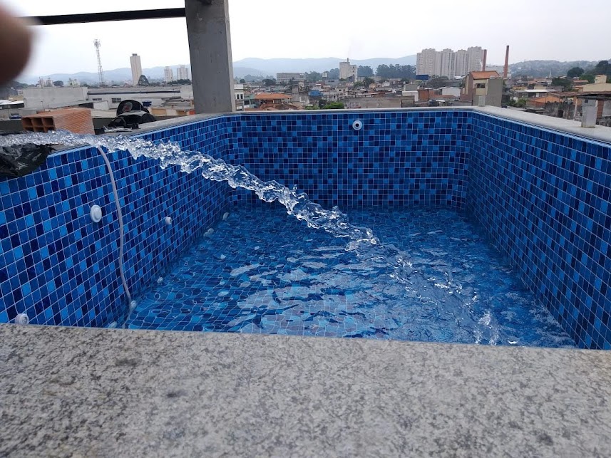 Água para piscina na Zona Norte