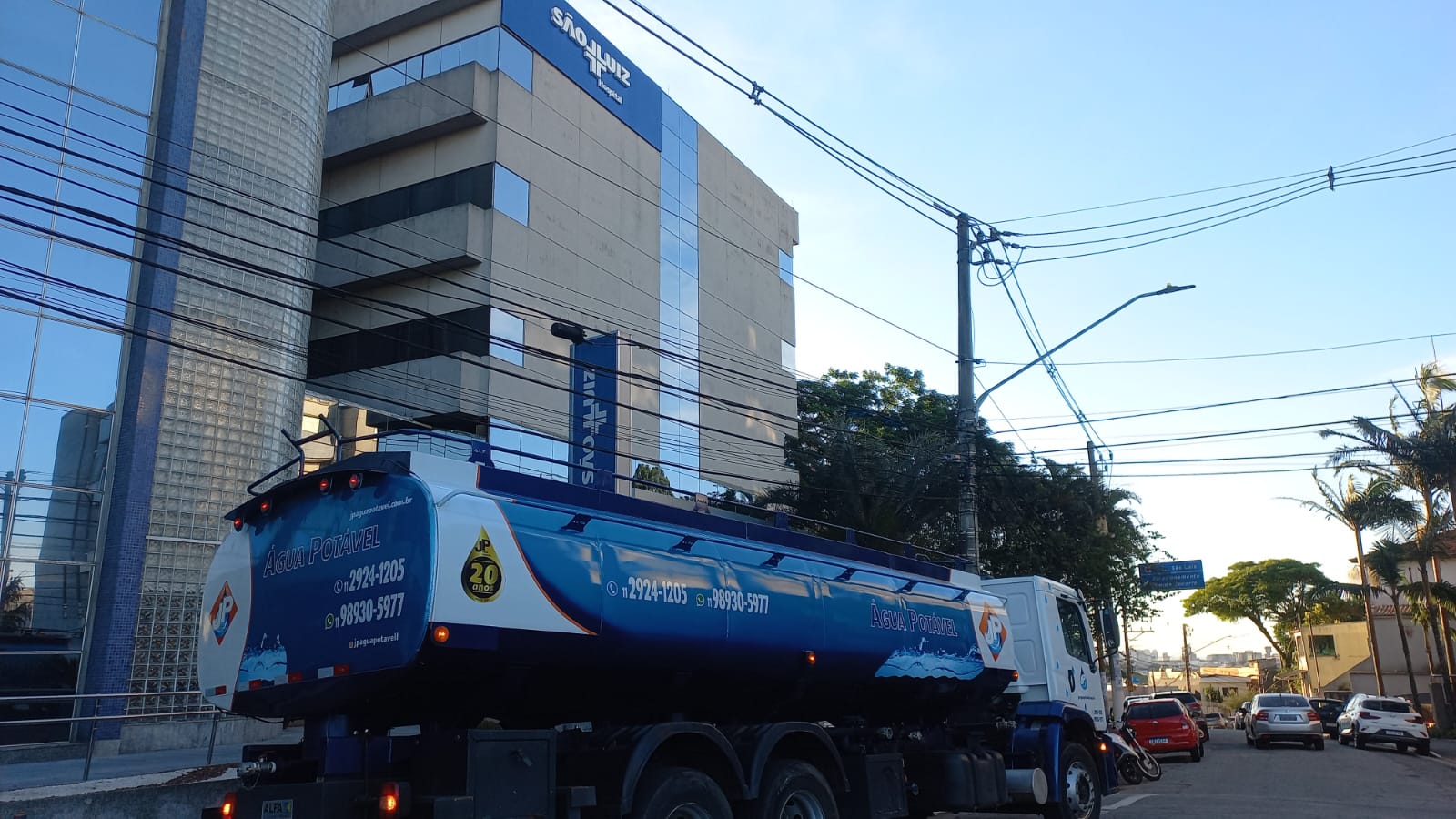 Caminhão pipa para abastecimento de água em São Paulo